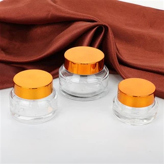 Ambalare pentru sticle cosmetice